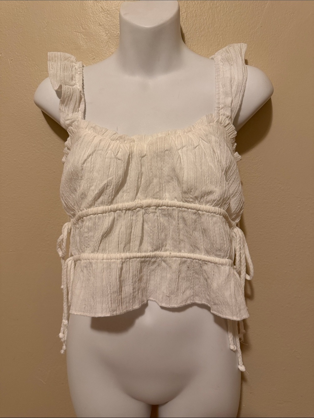 Cream Textured Tie-Detail Cropped Tank Top